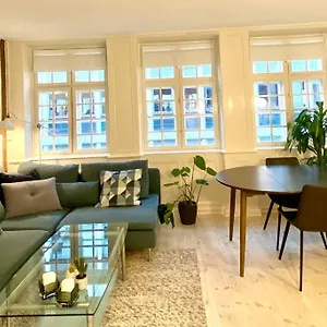 https://luxury-kings-garden-city-flat-in-center-of-town.copenhagenhotelselect.com